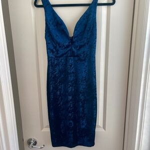 Women's Dress Size 2 Sapphire Blue Velvet